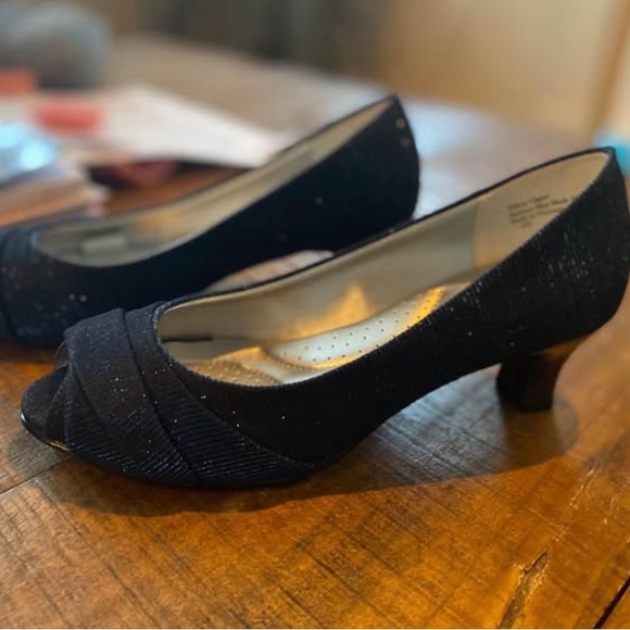 Amelia Grace Elegant Blue Sparkly Peep Toe Heels - Picture 3 of 5